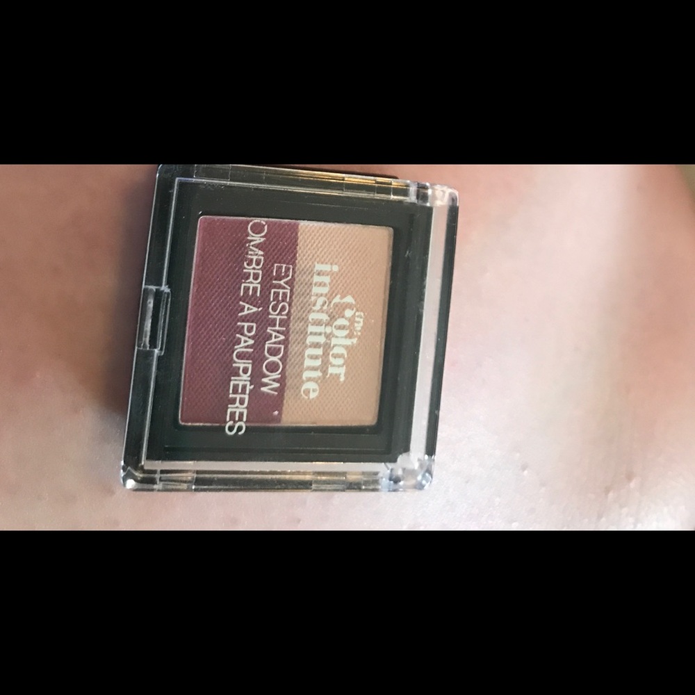 Brand new eye shadow